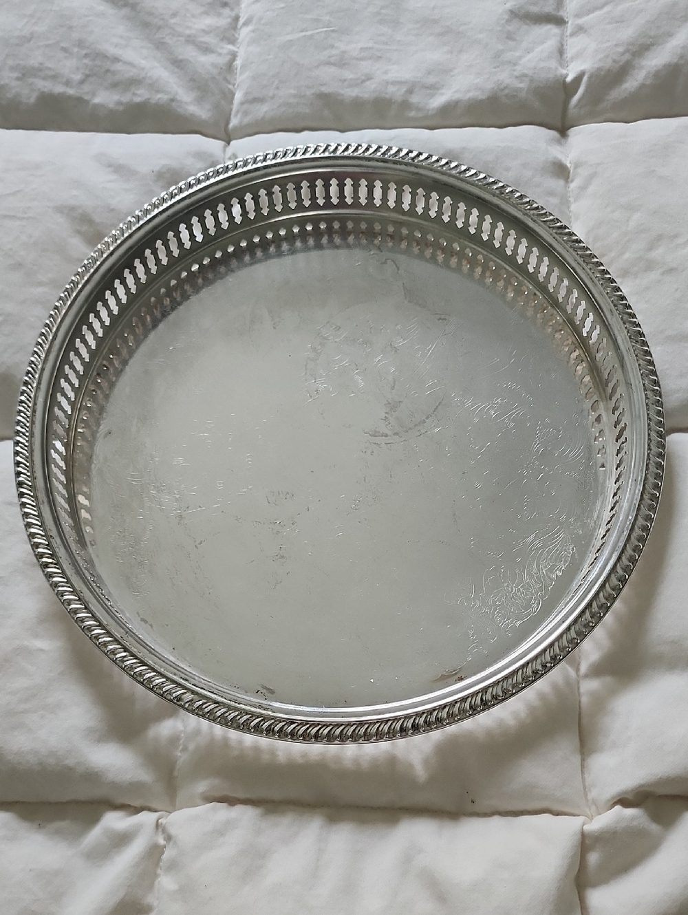 Silver Round Serving Tray - Classic Silver Finish